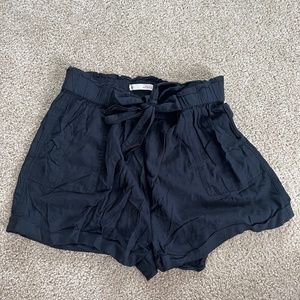 SO shorts black - size large